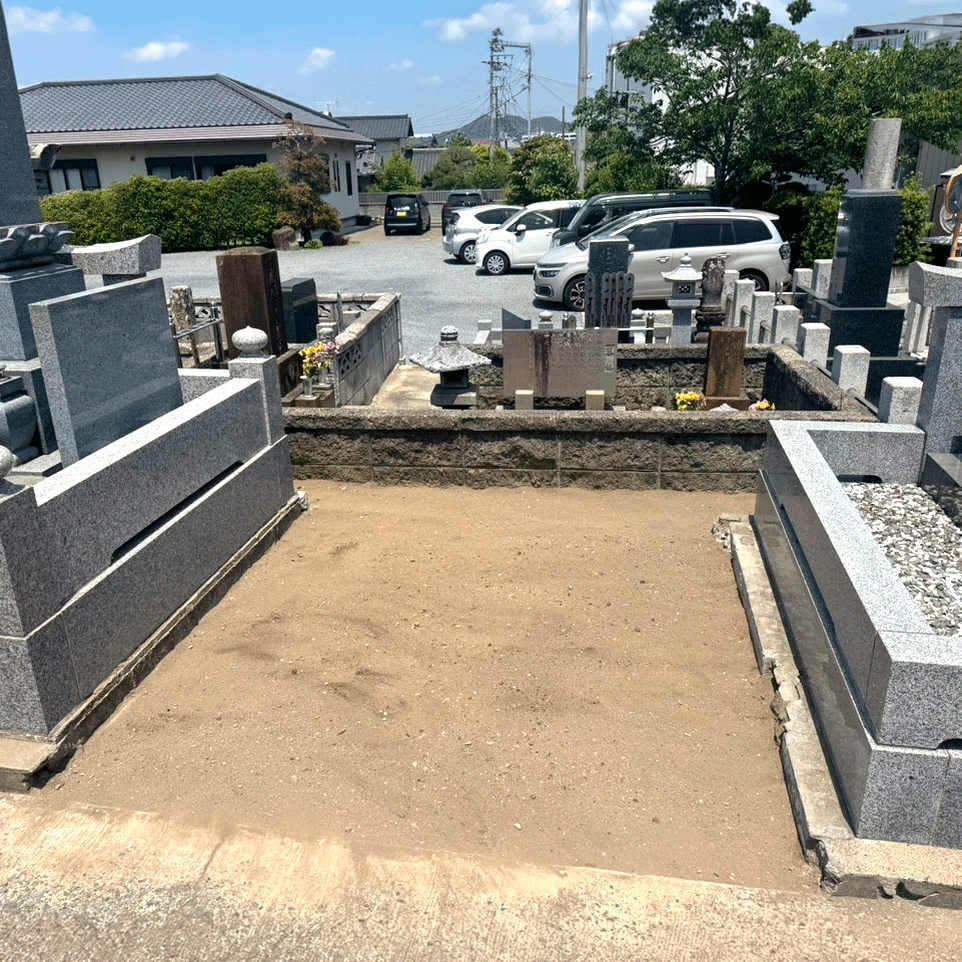 墓じまい
ビフォーアフター
施工例
アフター